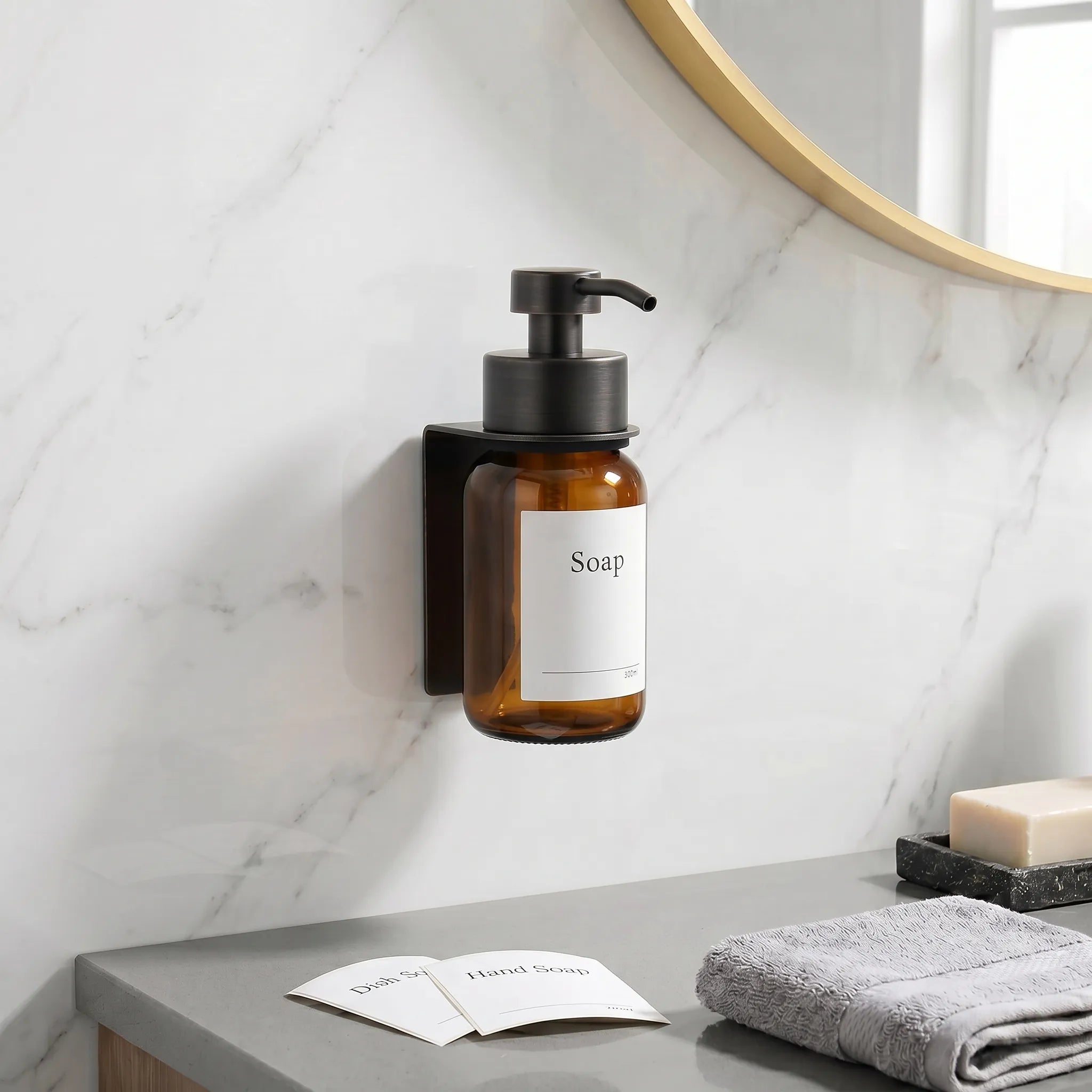 Distributeur de savon mural en verre