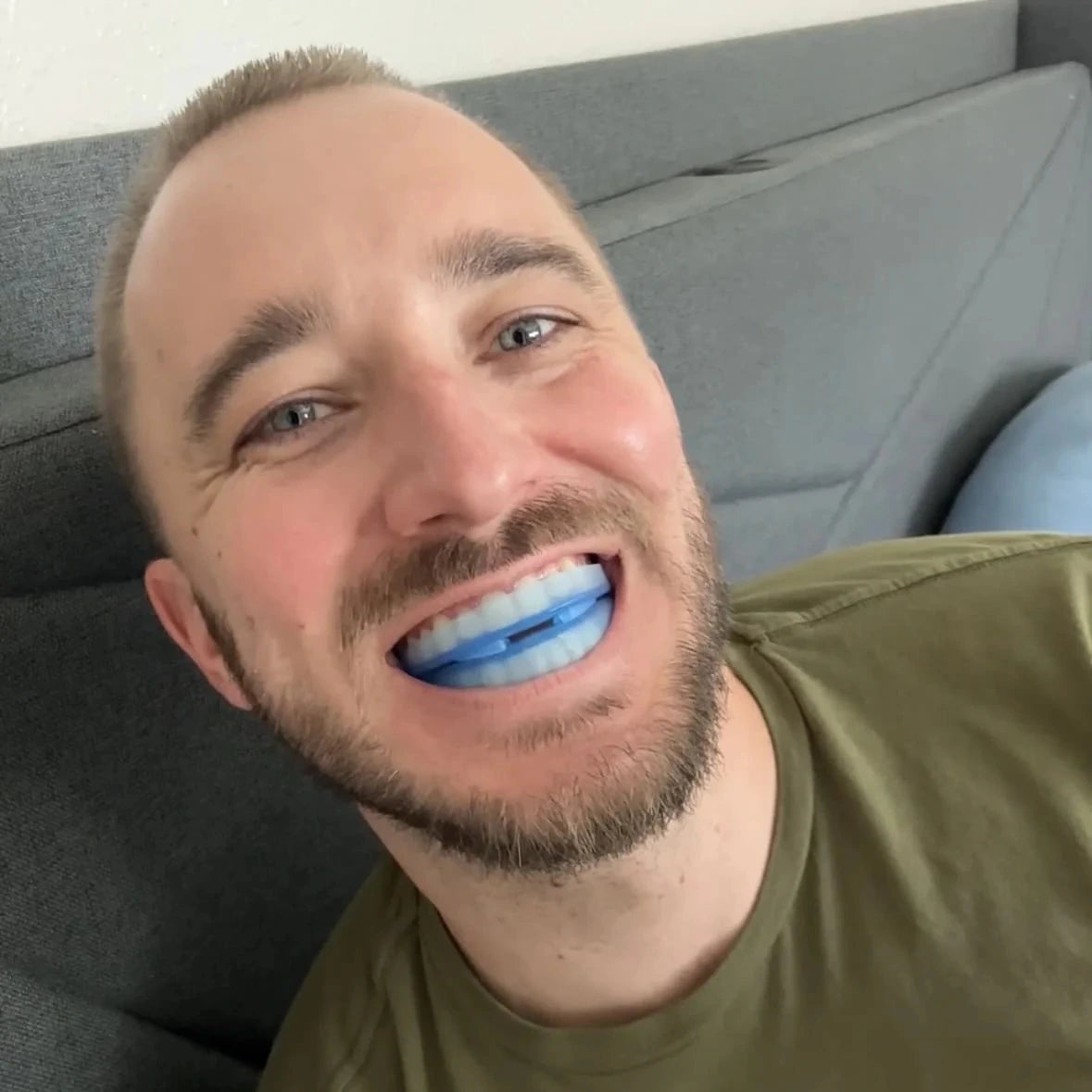 Embout buccal anti-ronflement